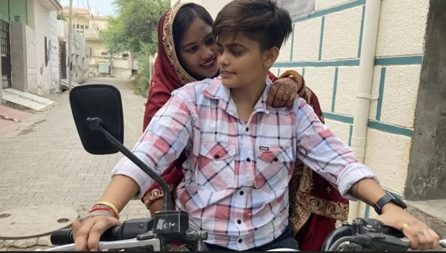 डिंपल और मनीषा की शादी में 70 रिश्तेदार शामिल हुए थे.