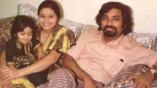 પરિવાર સાથે સામ પિત્રોડા