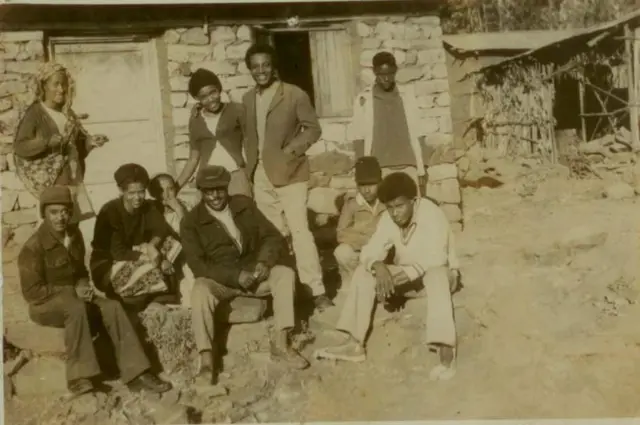 የሰላ ድንጋይ ዘማቾች