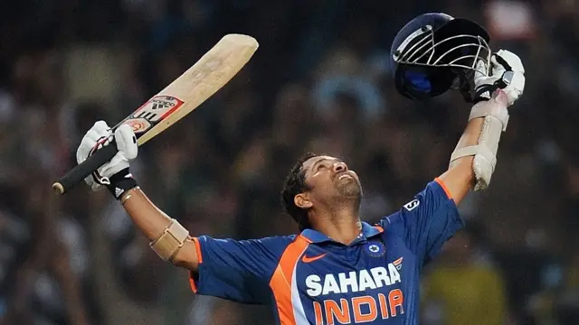 ون ڈے میں اگرچہ سنچری کا ریکارڈ کوہلی توڑ چکے ہیں جبکہ رنز کا ریکارڈ ٹوٹنا مشکل ہے