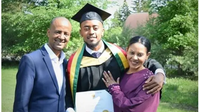 Elshaadaayiifi maatii isaa