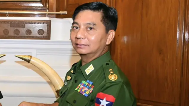 အမှတ် ၅ စစ်ဆင်ရေးအထူးအဖွဲ့မှူး ဖြစ်လာတဲ့ ဒုတိယဗိုလ်ချုပ်ကြီး ကိုကိုဦး