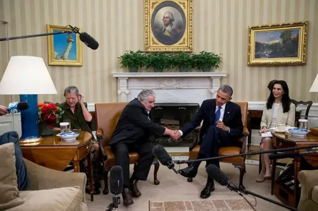 Barack Obama recebe 'Pepe' Mujica na Casa Branca, em 2014.