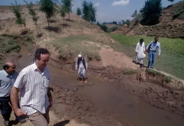 मार्क टली यांनी त्यांच्या आयुष्याचा बराच काळ भारतात घालवला.