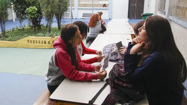 Meninas conversambetano bonus de boas vindas como funcionaescola pública