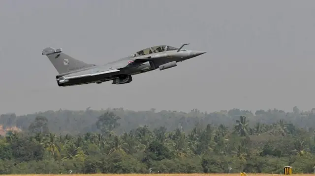 ஏஎம்சிஏ திட்டம், இந்தியா, ஐந்தாம் தலைமுறை போர் விமானம்