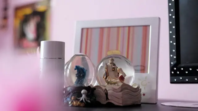 ਫ੍ਰੈਂਸਿਕਾ ਕੂਕ ਦੇ ਘਰ ਦਾ ਸਮਾਨ