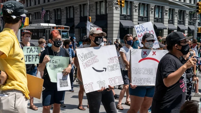 Les travailleurs des grandes entreprises dans lesquelles les PDG gagnent beaucoup sont de plus en plus agacés par l'écart de rémunération, d'autant plus que les inégalités persistent