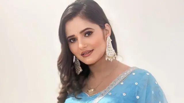 अंजलि राघव की तस्वीर