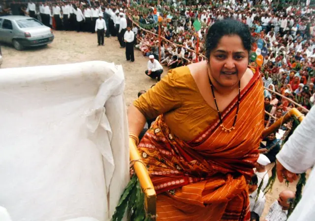 સ્વાધ્યાય પરિવાર, જય શ્રી દીદી, પાંડુરંગ અઠાવલે, પંકજ ત્રિવેદી હત્યા કેસ ચુકાદો, ભૂકંપ સહાય પૈસા ગેરરીતિ, અમદાવાદ કોર્ટ, ગુજરાત હાઈકોર્ટ, બીબીસી ગુજરાતી, બીબીસી ન્યૂઝ ગુજરાતી 