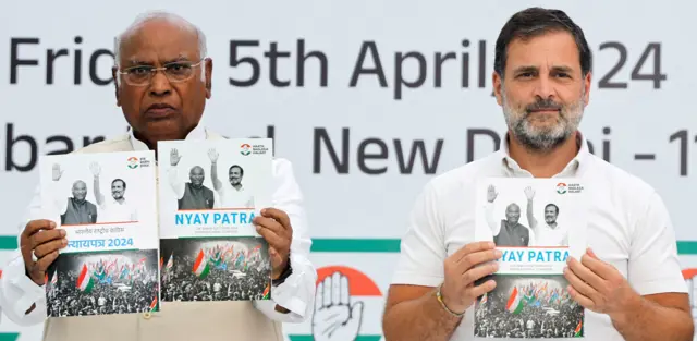 कांग्रेसले पनि गोर्खाल्यान्डलगायत पहिचानसम्बन्धी मुद्दाबारे घोषणापत्रमा खासै उल्लेख गरेको छैन