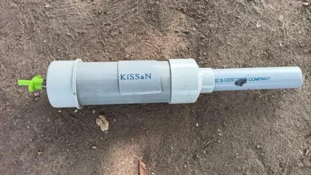 या प्रकारच्या पीव्हीसी गनचा कॅल्शियम कार्बाईडची रासायनिक अभिक्रिया झाल्यामुळे स्फोट होतो.