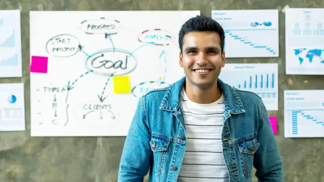 तरुण मुलगा 