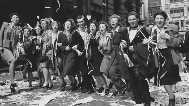 VE Day в Лондоне, 8 мая 1945 год