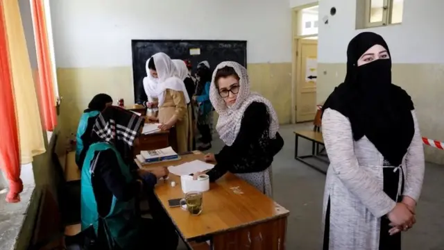 د نوملیکنې مرکز