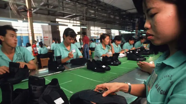 Bộ luật Lao động sửa đổi 2109 cần phải được nhà nước Việt nam sửa đổi nhiều hơn nữa thì mới thực sự đạt được cải tiến cần có để phục vụ cho quyền lợi của người lao động.