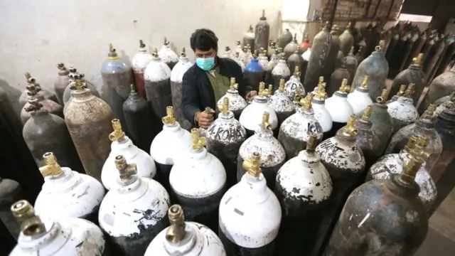 کورونا، آکسیجن، پشاور، خیبر ٹیچنگ ہسپتال