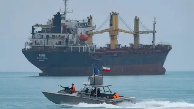 Walinzi wa Mapinduzi wa Iran wana boti za kasi ambazo zinaweza kutumika kufunga Mlango-Bahari wa Hormuz.