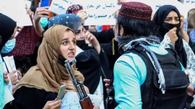 போராட்டம் நடத்தும் ஆப்கானிஸ்தான் பெண்கள்