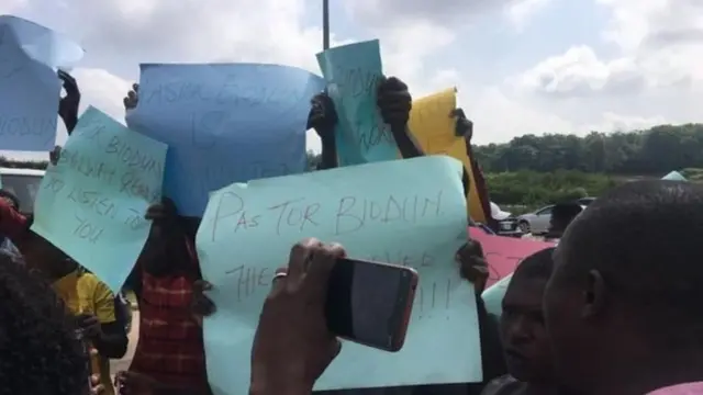 Suna cewa ana son bata masa suna ne