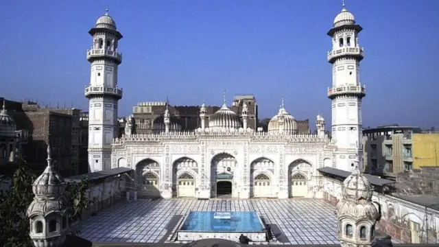 પેશાવરસ્થિત મકબરો