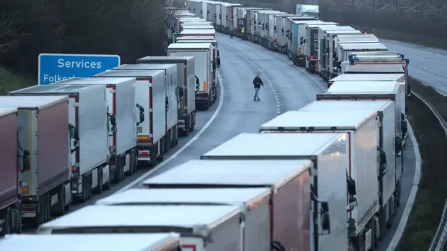 Очередь грузовиков