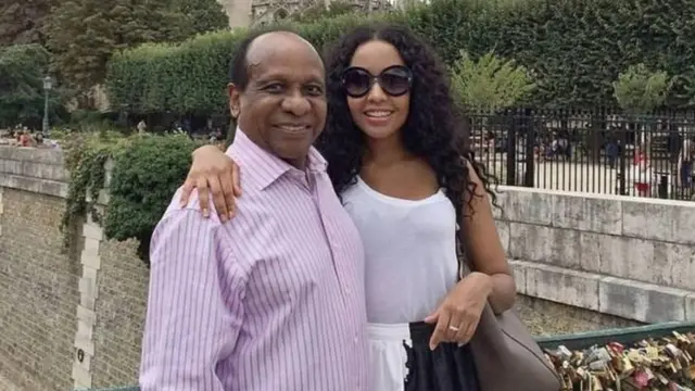 Reginald Mengi na Mkewe Jacqueline Ntuyabaliwe Mengi