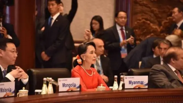 တရုတ်ရဲ့ရပ်ဝန်းပိုးလမ်းမစီမံကိန်း One Belt One Road ဖိုရမ်ကို ဒေါ်အောင်ဆန်းစုကြည် တက်ရောက်ခဲ့ပါတယ်။