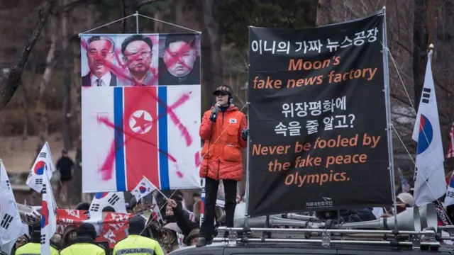 Акція протесту в Сеулі проти участі КНДР в Олімпійських іграх
