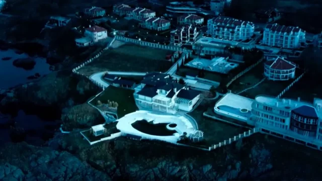 하늘에서 내려다본 루자 이그나토바의 대저택