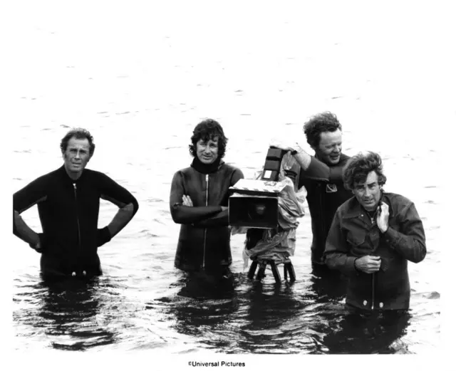 Spielberg (centro) durante el rodaje de Tiburón.