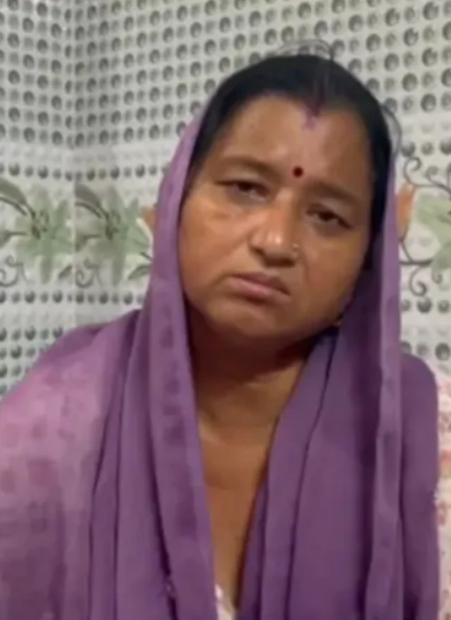 ਕਰਣ ਦੇ ਮਾਤਾ ਸ਼ਸ਼ੀ ਕਹਿੰਦੇ ਹਨ ਕਿ ਉਨ੍ਹਾਂ ਨੇ ਆਖਰੀ ਵਾਰ ਆਪਣੇ ਪੁੱਤਰ ਨਾਲ 20 ਸਤੰਬਰ ਨੂੰ ਦੁਪਹਿਰ 12:30 ਵਜੇ ਗੱਲ ਕੀਤੀ ਸੀ