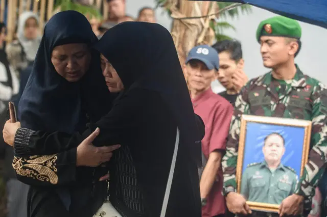 Korban TNI ledakan amunisi di Garut.