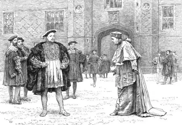 طرحی از کاردینال وولسی که در برابر شاه هنری هشتم کرنش می‌کند، تعدادی افراد دورتر از آنها در حال تماشا هستند