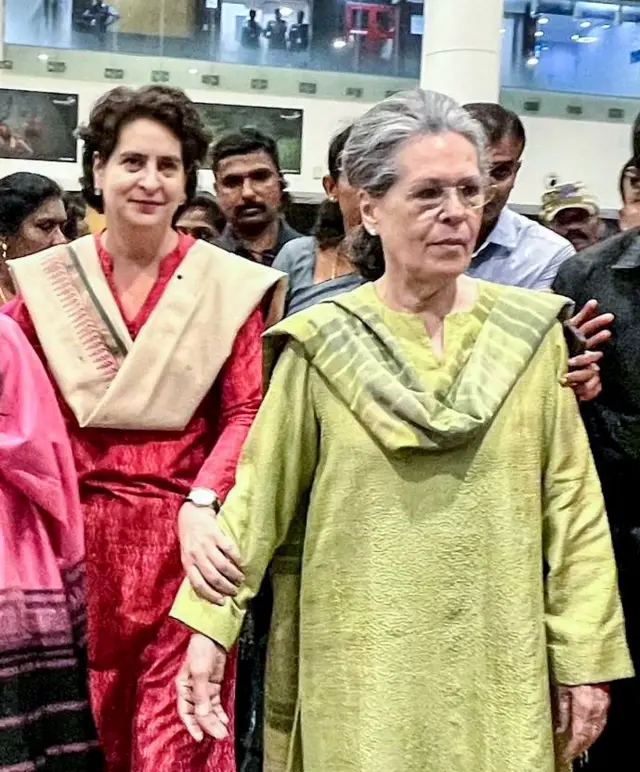 सोनिया गांधी, प्रियंका गांधी