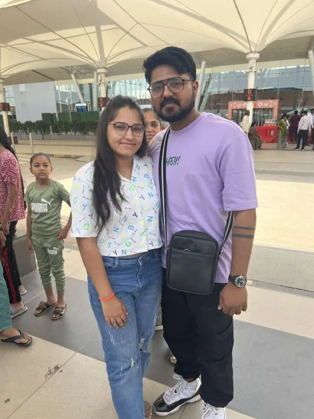 લોરેન્સ, રીનલ, બીબીસી, ગુજરાતી