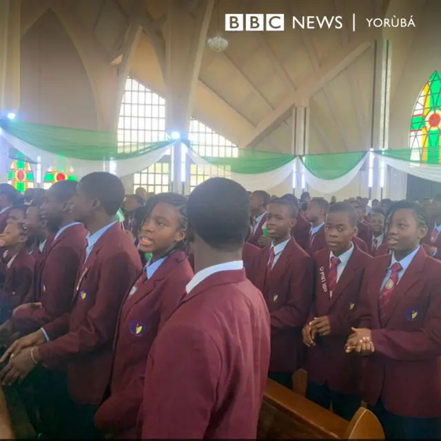 Awọn akẹkọọ naa wa nibẹ