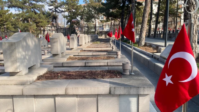 Ankara'da milliyetçiler Kürt açılımına nasıl bakıyor? Cebeci Askeri Şehitliği