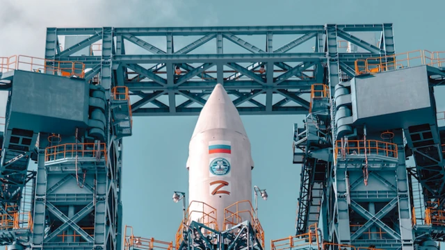 Орусия Украинага согуш ачкандан кийин Z белгисин ракетага дагы орнотуп жатты 