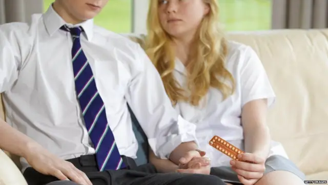 युवा जोड़ी