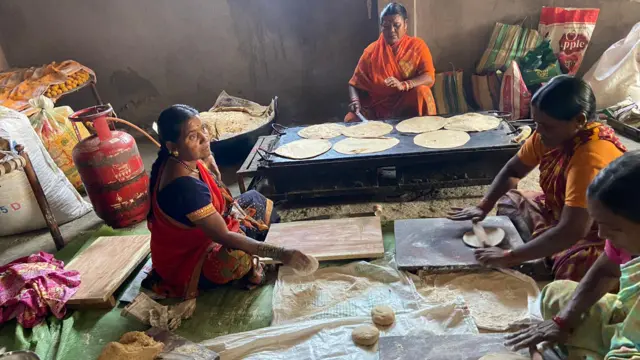 भोपळे मावशी, महिला