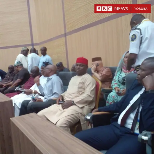 Àwọn alátìlẹ́yìn olùdíje ẹgbẹ APC, Adegboyega Oyetola