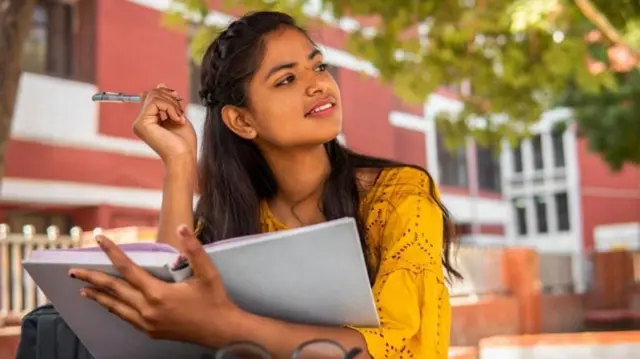 બીબીસી ગુજરાતી, ગુજરાત, બીબીસી, અમદાવાદ, યુવા વર્ગ, યુવાનો, નોકરી, રોજગારી,