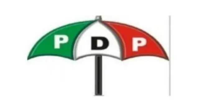 Sanata Makarfi ya ce ba PDP ce ta yi zawarcin Atiku ba