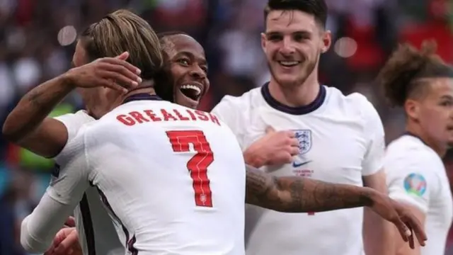 İngiltere Çek Cumhuriyeti'ni, Sterling'in 12. dakikada attığı golle 1-0 mağlup etti.