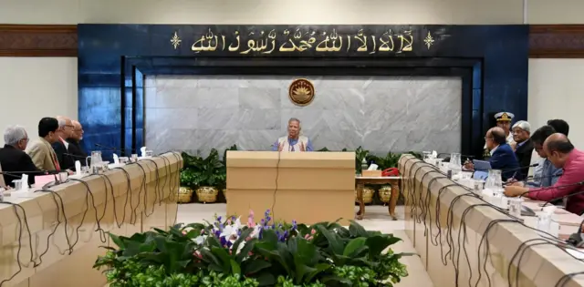 প্রধান উপদেষ্টার বৈঠকে শ্বেতপত্র প্রণয়ন কমিটি