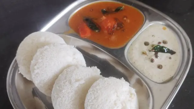 இன்று சாப்பிடப்படும் சாம்பாருக்கு ஒத்ததாக எந்த உணவுப் பொருளும் இருந்ததாகத் தெரியவில்லை.