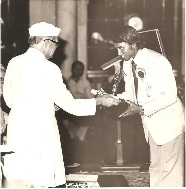 अशोक कुमार को 1974 में अर्जुन अवॉर्ड से सम्मानित किया गया