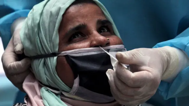 दिल्ली में एक बार फिर कोरोना का कहर