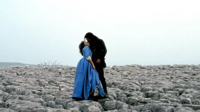 希斯克里夫在很多人看來是極具浪漫主義氣質的英雄，常出現在史上最浪漫的文學人物評選中。